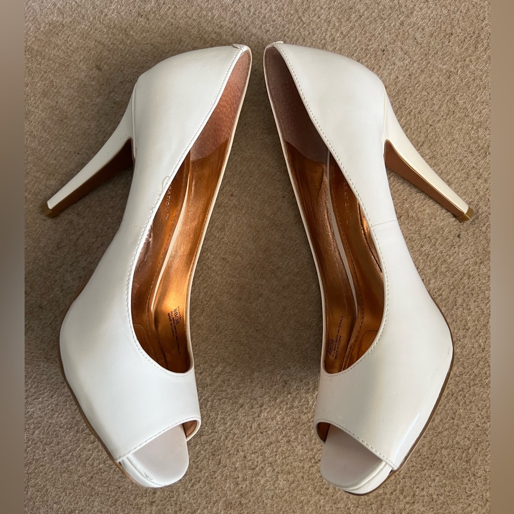 Women Open Toes BCBGENERATION BG-DION OFF WHITE PATENT PLATFORM OPEN TOE HEELS